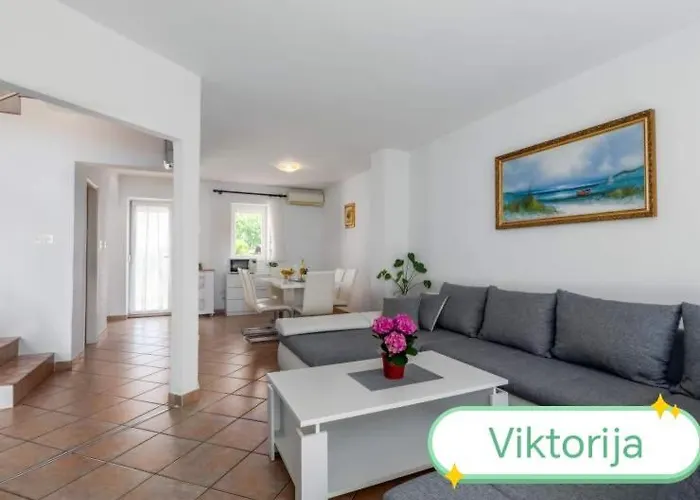 Viktorija Appartement *