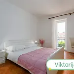アパート Viktorija